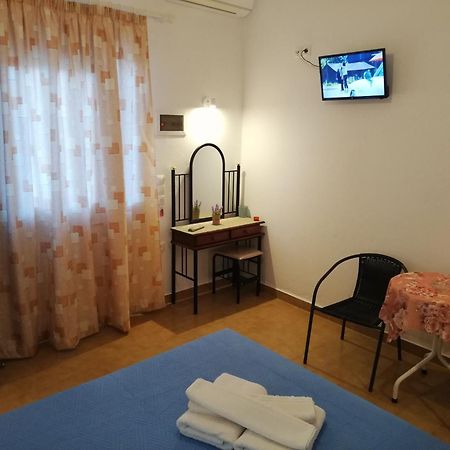 Anestis Studios Agios Georgios  Kamer foto