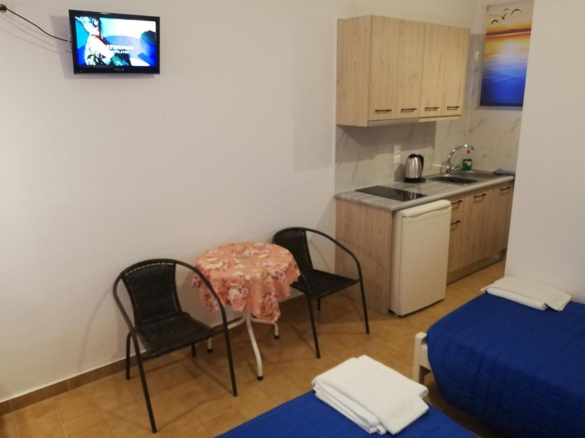 Anestis Studios Agios Georgios  Buitenkant foto
