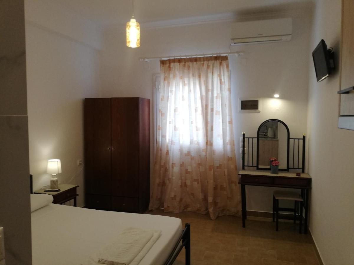 Anestis Studios Agios Georgios  Kamer foto